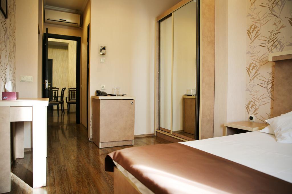 Rondo Hotel Tbilisi Ruang foto